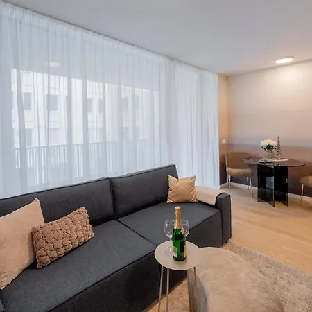 Castle&river Luxe-vydrica * Братислава